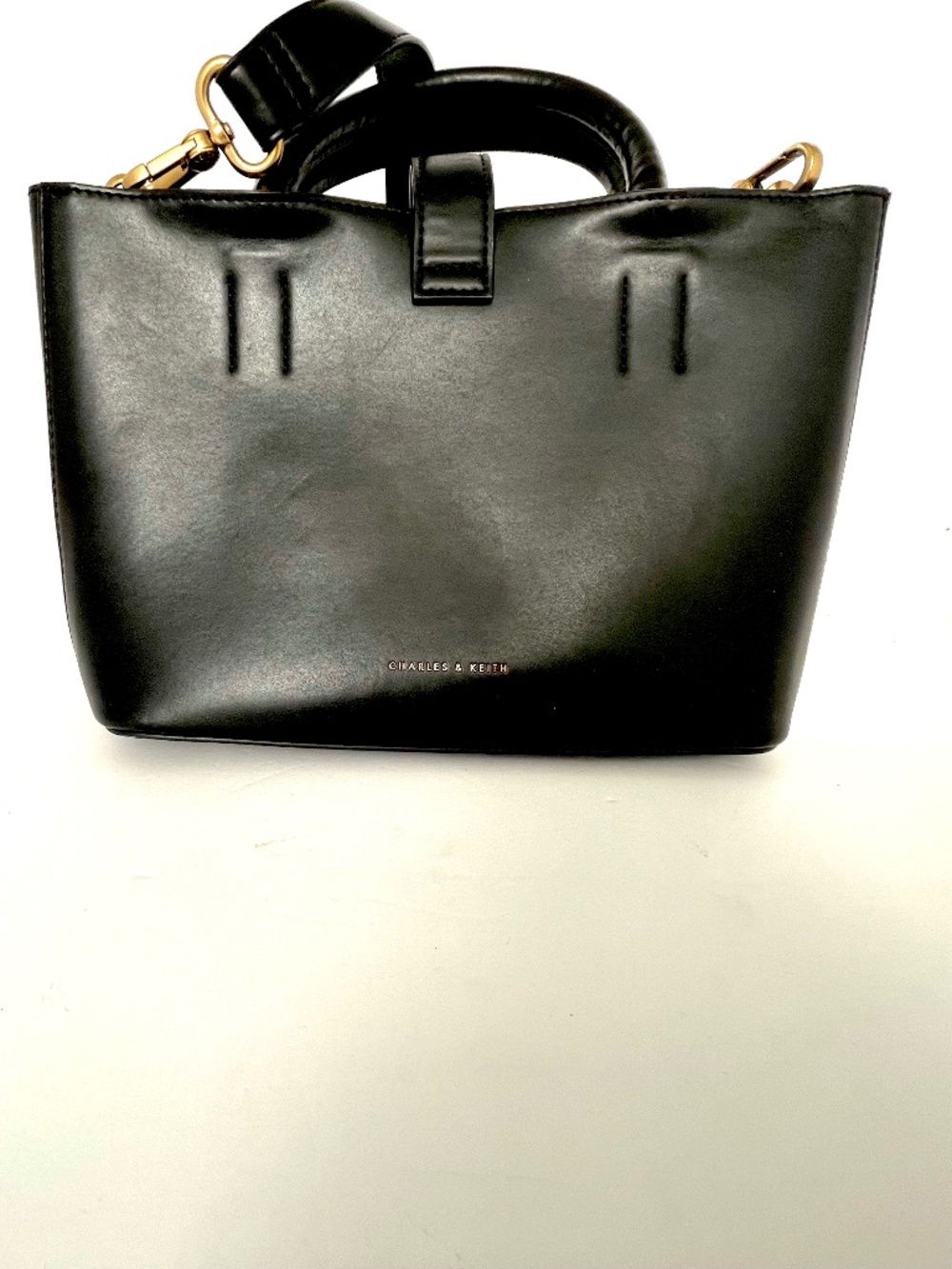 USED CHARLES & KEITH SHOULDER BAG